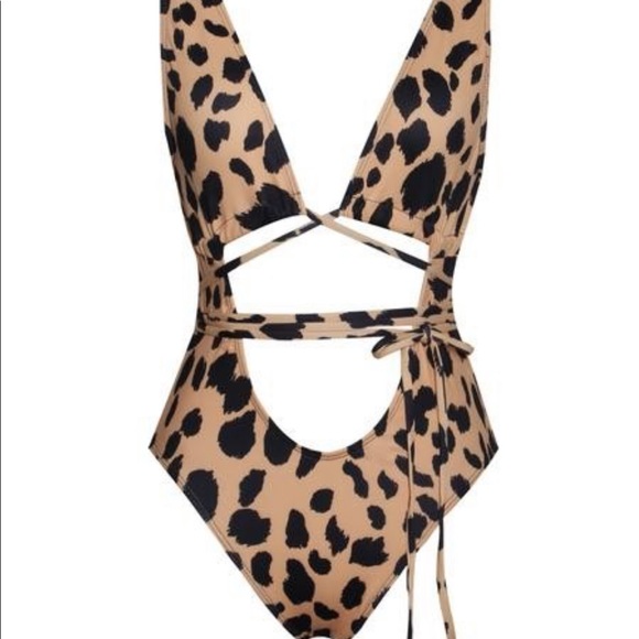 Super Sexy Leopard One-Piece Swimsuit - Picture 5 of 7